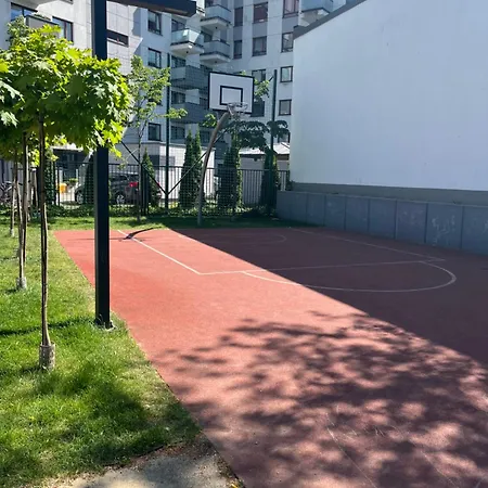 Airport Wyscigi - City And Green View With Underground Garage وارسو