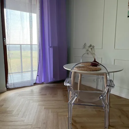 Airport Wyscigi - And View With Underground Garage Appartement Warschau