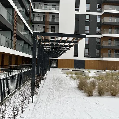 Apartment Airport Wyscigi - City And Green View With Underground Garage *