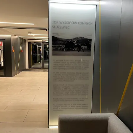 Airport Wyscigi - And View With Underground Garage *