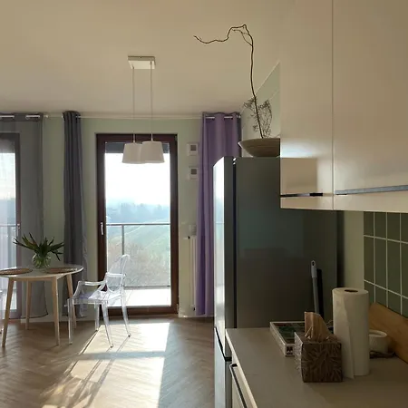 Apartment Airport Wyscigi - City And Green View With Underground Garage