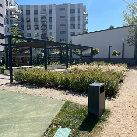 Airport Wyscigi - City And Green View With Underground Garage