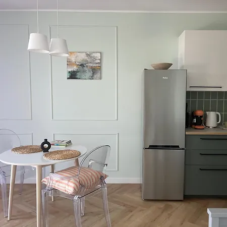 Airport Wyscigi - And View With Underground Garage *