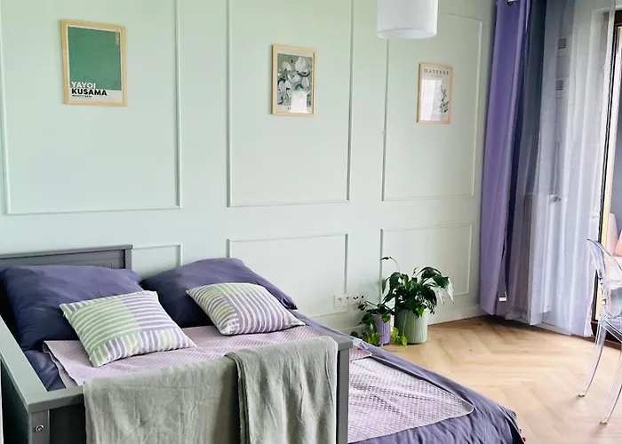 Apartman Airport Wyscigi - And View With Underground Garage Varsó