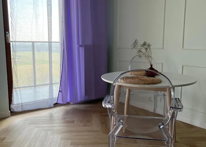 Airport Wyscigi - And View With Underground Garage 아파트 바르샤바